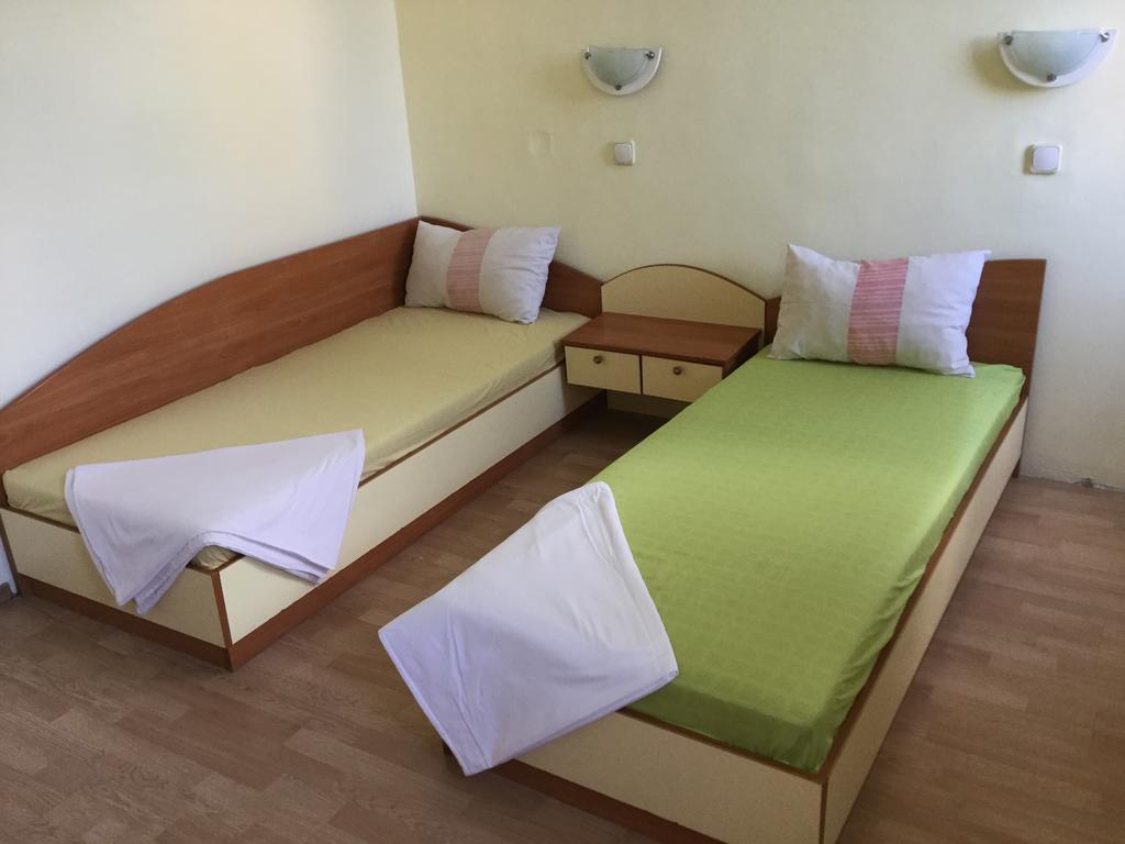 Hotel Amethyst Sofia Esterno foto