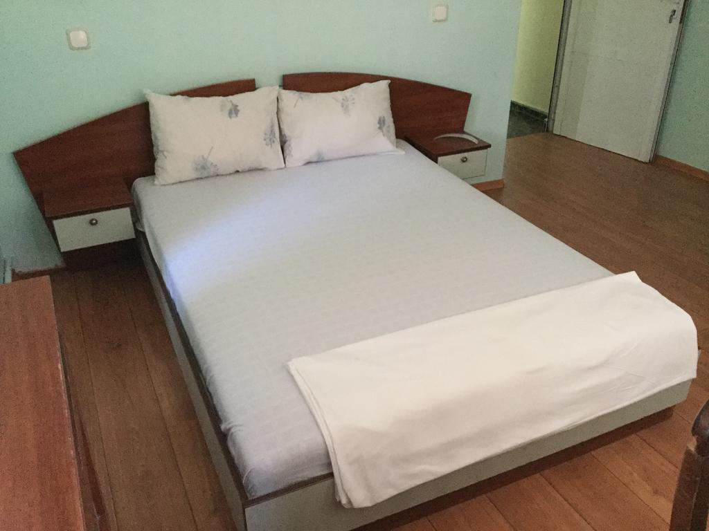 Hotel Amethyst Sofia Esterno foto