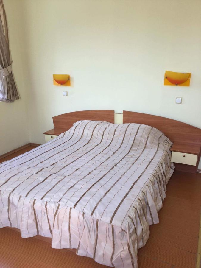 Hotel Amethyst Sofia Esterno foto